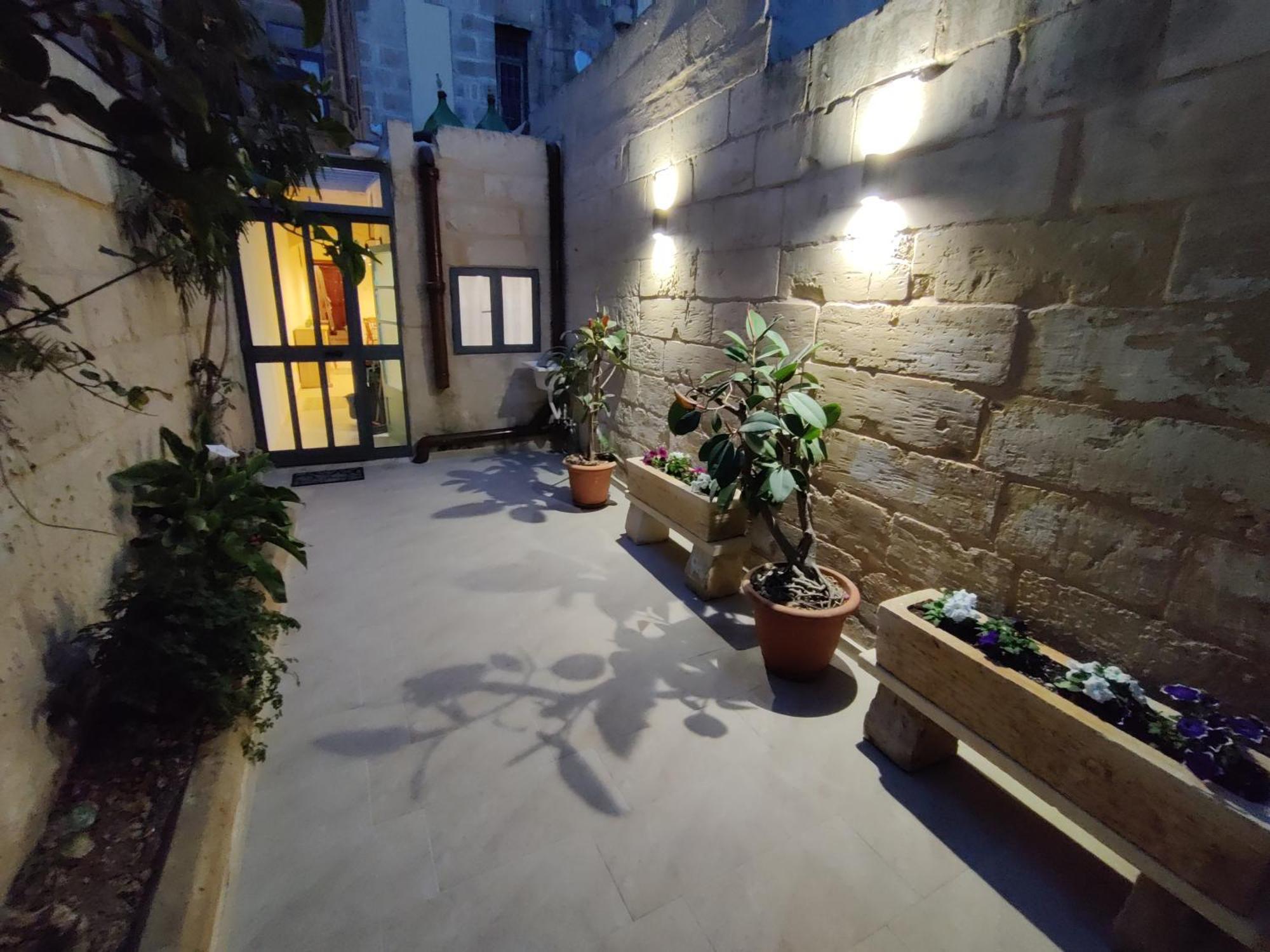 Peaceful Traditional Maltese Townhouse Luqa Zewnętrze zdjęcie